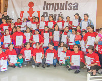 Certificaciones a las madres tejedoras.