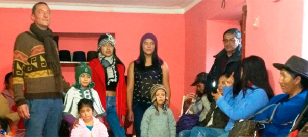 Se realizó la venta y exposición de las prendas del proyecto “Proyecto de Tejido a palito y crochet de San Marcos”.